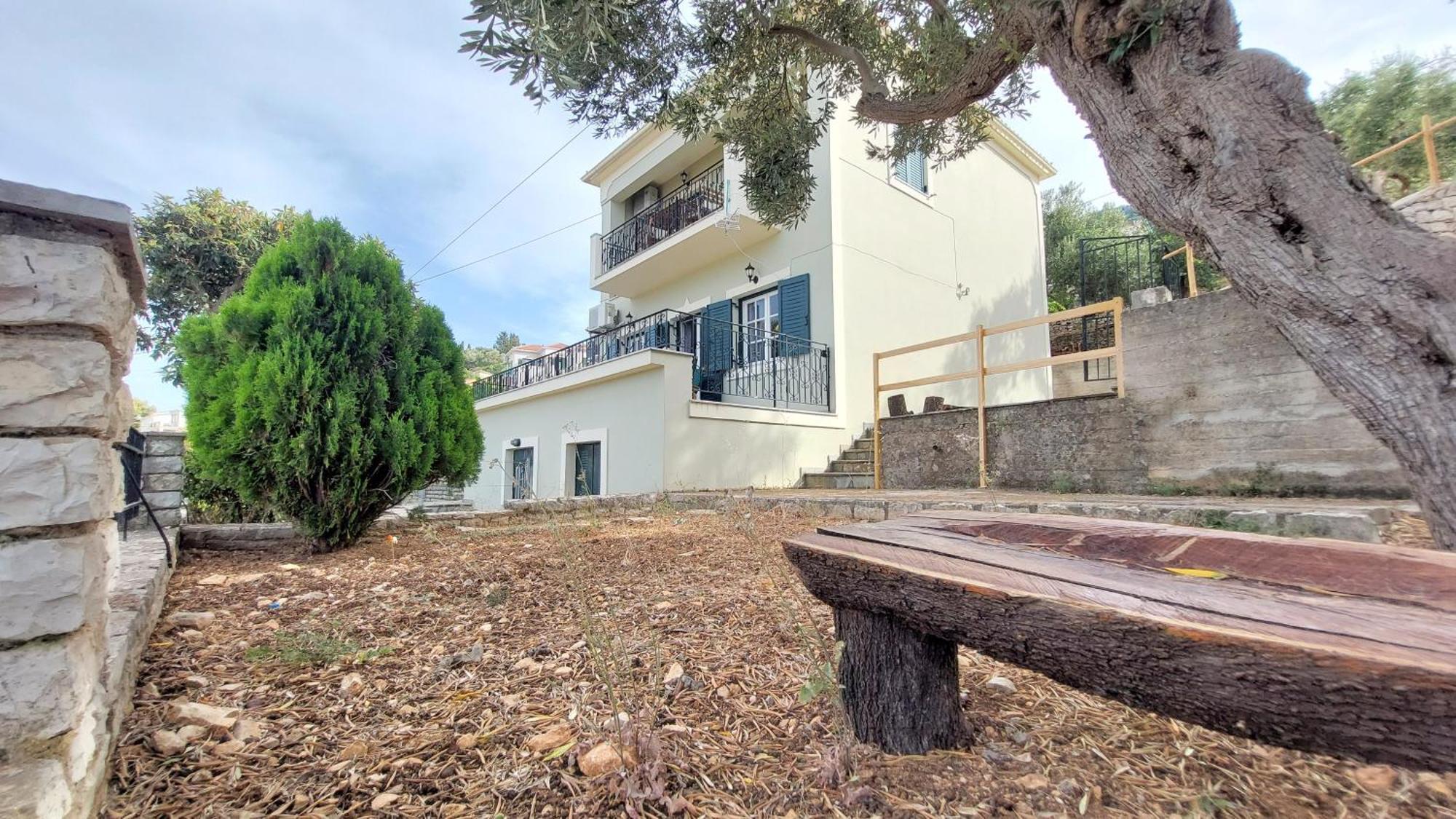 Holiday home Matzarata Maisonette *